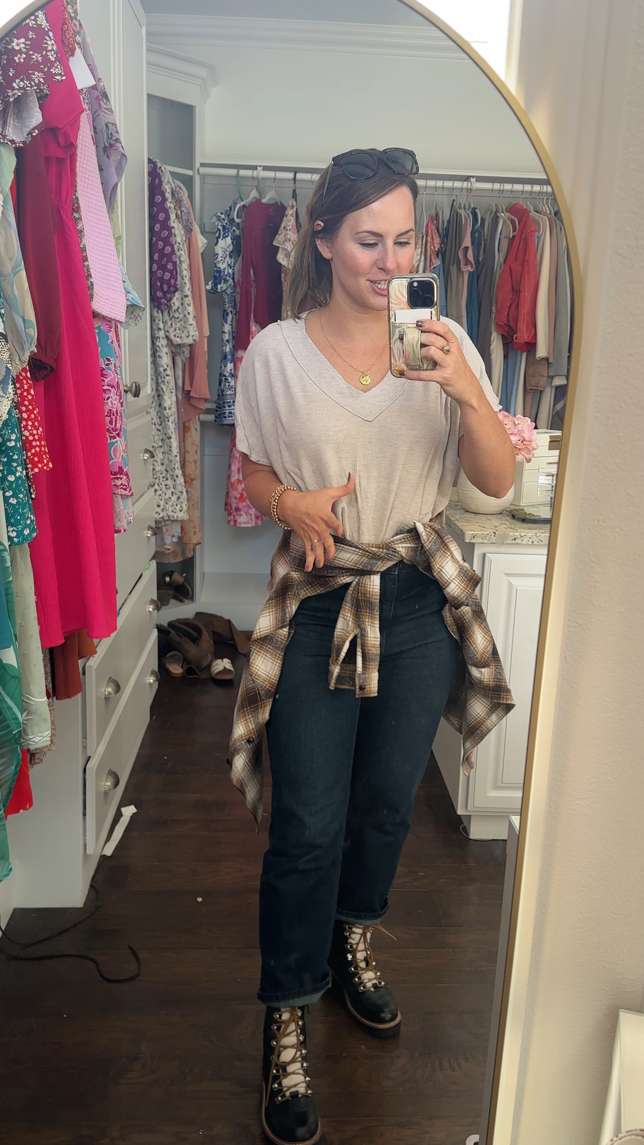 May go to fall outfit lately! They flannel, tee shirt, straight leg jeans, and boots! Cannot believe these jeans are under $20 from Walmart! Also, this plaid shirt flannel button-down goes with so many outfits, and I love the neutral tones.

Millennium style, casual, Mom💄 outfit, simple Mom💄 style, fall outfit, pumpkin patch, outfit, apple orchard outfit  

#LTKFindsUnder50 #LTKVideo #LTKStyleTip