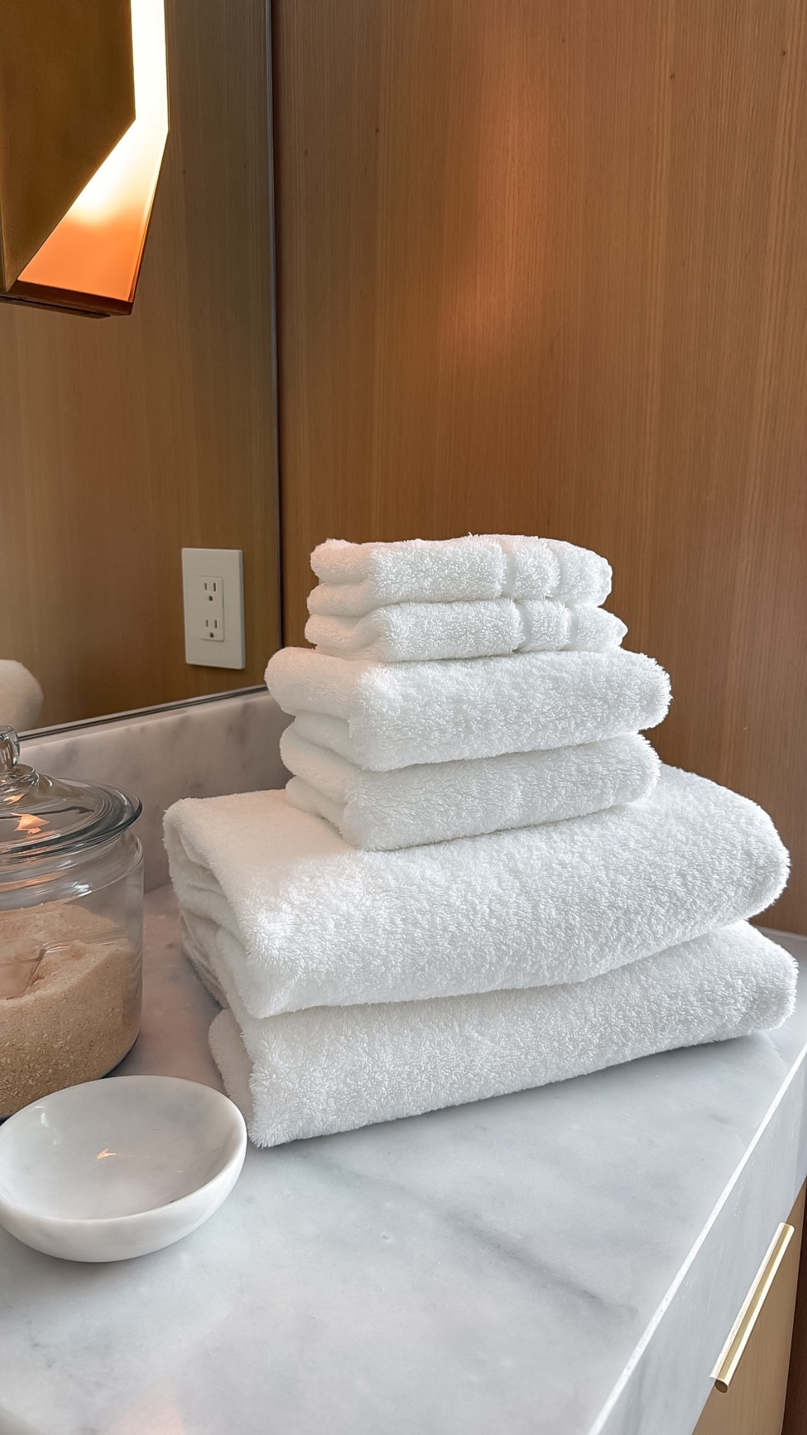 35% off the softest spa like bamboo towels from @cariloha! Use our code & save 35%!!  These are so luxe and dry so quickly also! They get even better with each wash!!
#livecariloha 

#LTKHome