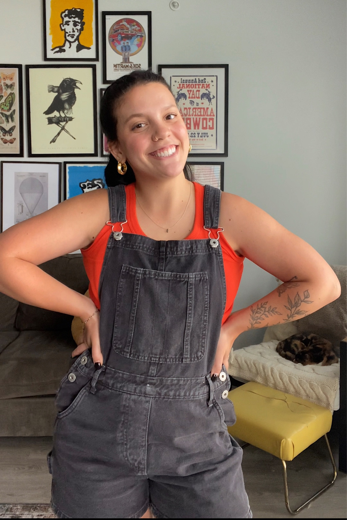 My favorite shortalls 👏🏼 Cotton On denim overalls have been my go to for the past 2 summers!

I wear a size US 6 or 8! 