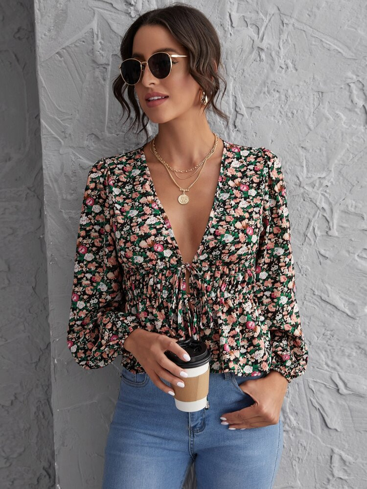 Ditsy Floral Ruched Self-Tie Peplum Top | SHEIN