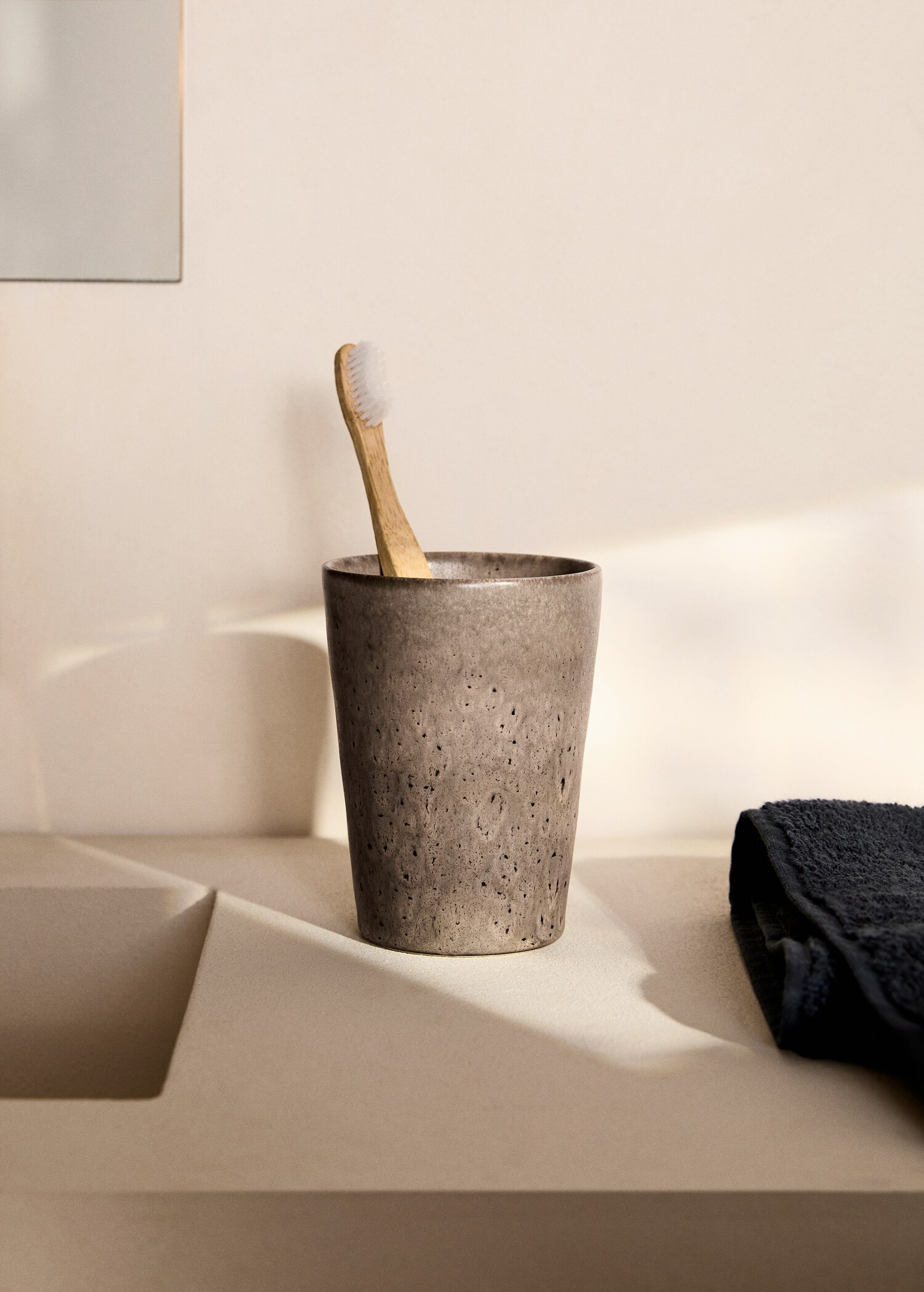 Ceramic bathroom glass - Home | MANGO USA | Mango (US/MX/AU)