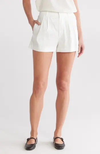 Alice + Olivia Conry Pleated Linen Blend Shorts in Off White at Nordstrom Rack, Size 12 | Nordstrom Rack