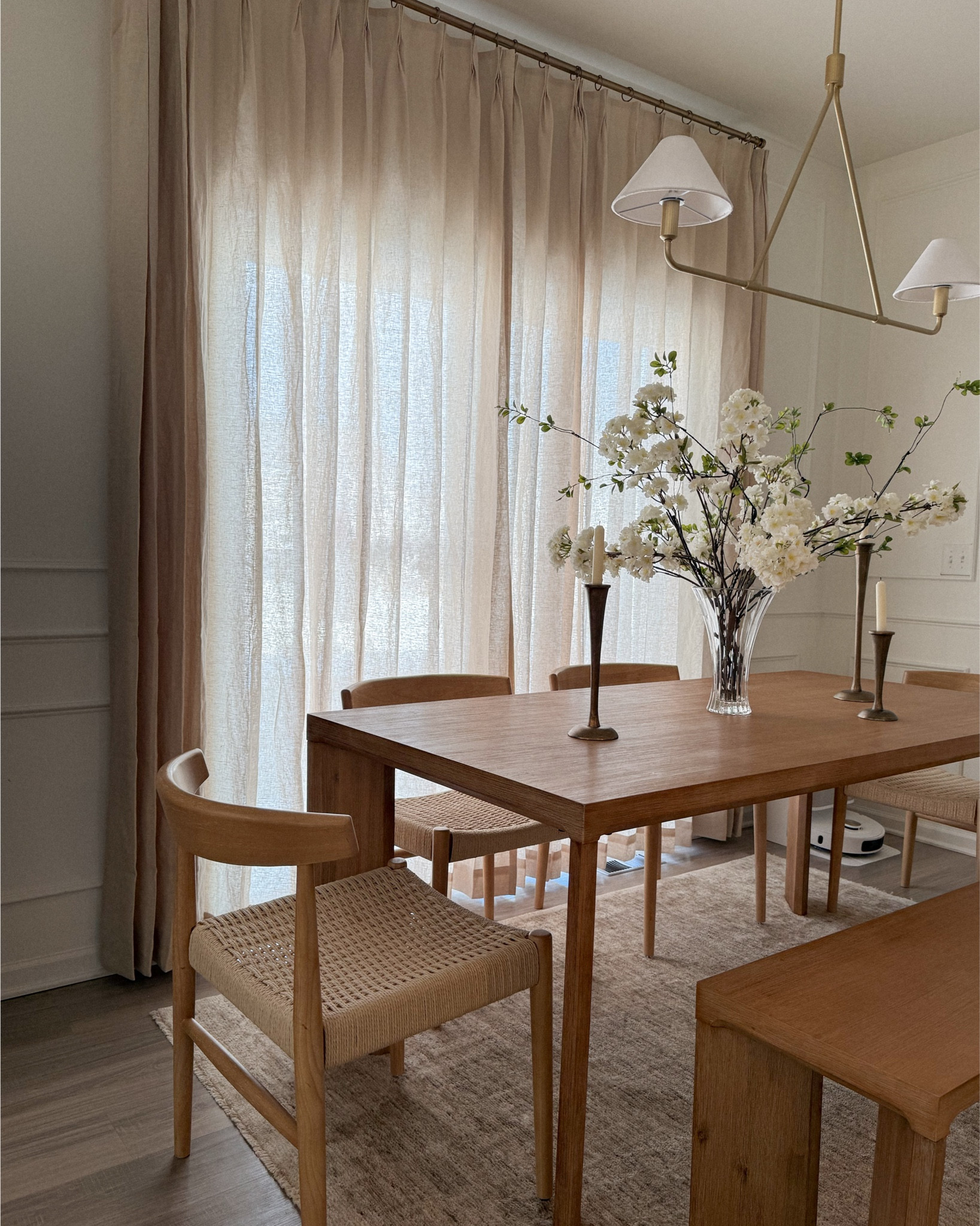 Curtains deets:
@twopagescurtains 

Patti collection in Color: Light Gray
Panel width is 60” 