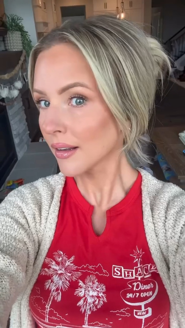 My 7/11. 7 min makeup, 11 products! Perfect for everyday! 