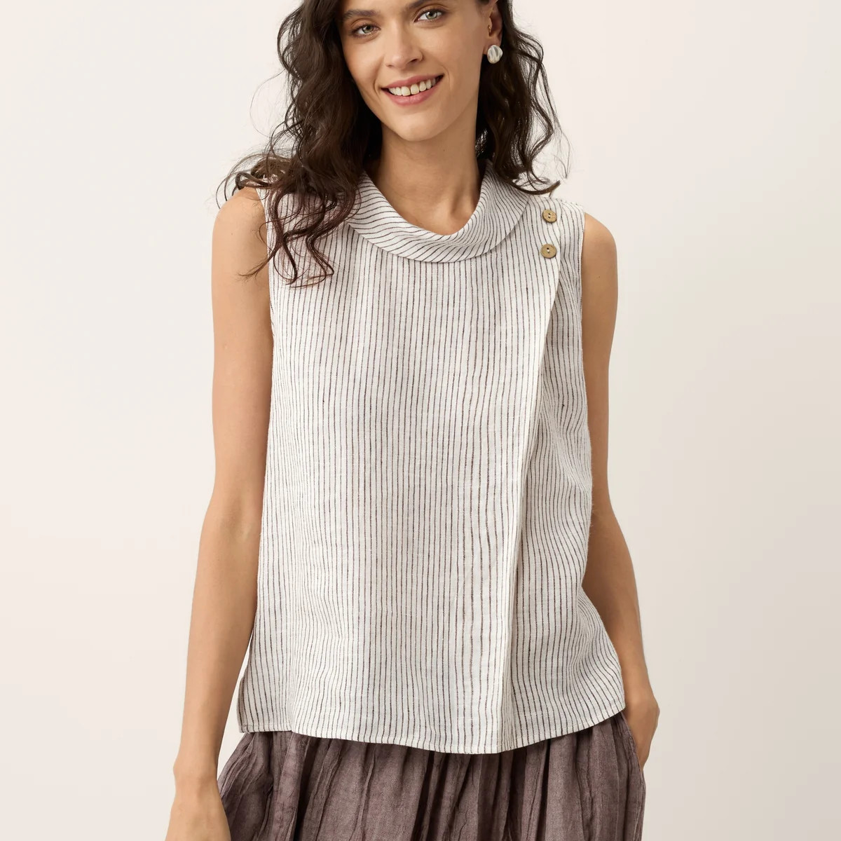 100% Linen Striped Diagonal Pleat Mock Neck Top ESTHER | LINTICO