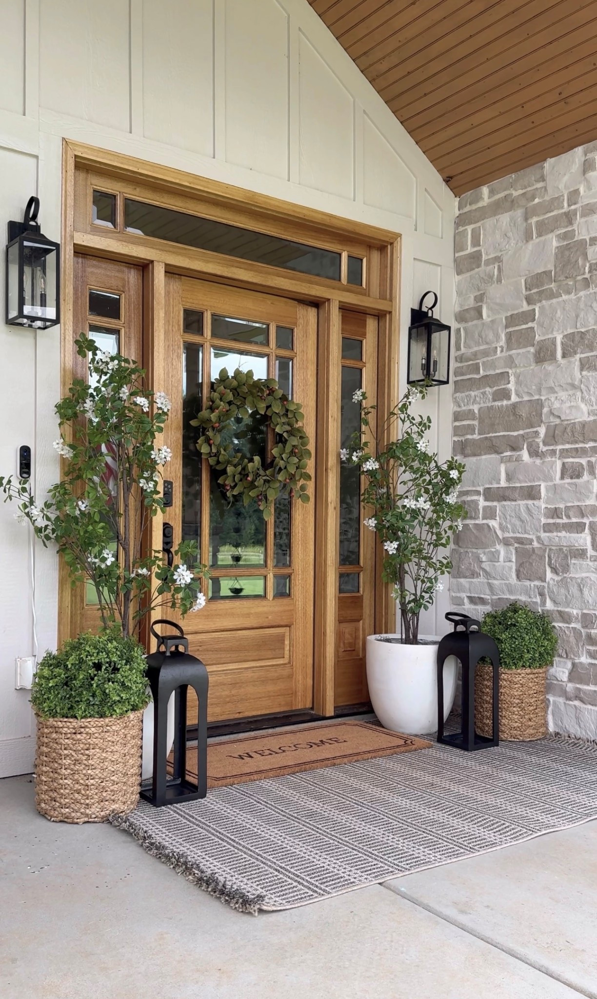 Late summer porch decor! Decor linked below