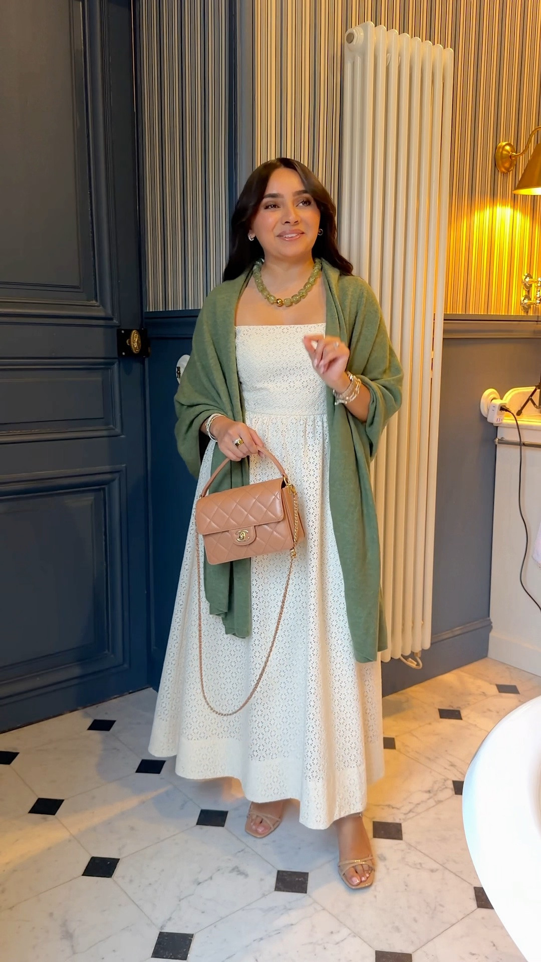 Porcelain off white eyelet dress size xs TTS 
Heels size 6 - I sized up one size

#LTKootd #LTKPetite #LTKTravel