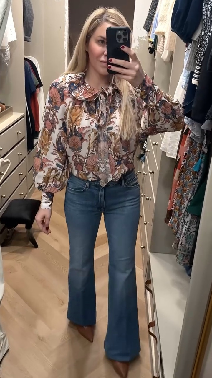 Spring outfit 
**JEANS RUN SMALL BUT HAVE A LITTLE STRETCH**
I sized down for a more loose fit - they do run on the smaller side 