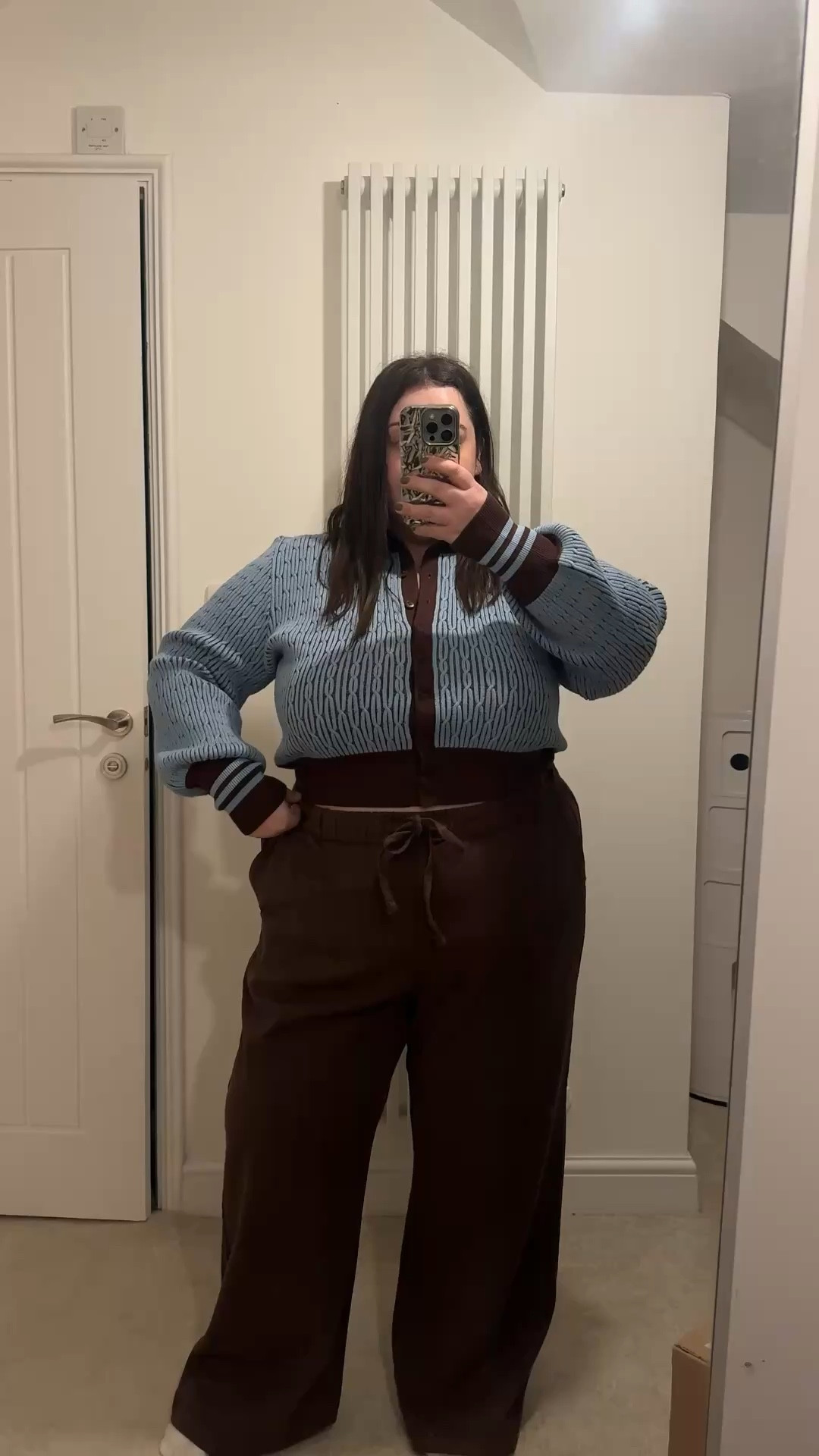 I found the comfiest plus size chocolate brown denim online right now. Wide leg, true to size, drawstring waistband.



#LTKPlusSize #LTKootd