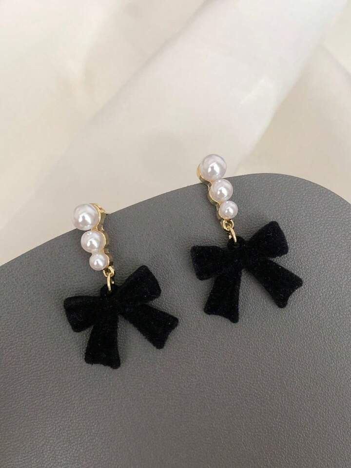 1pair Minimalist Bow & Pearl & Plush Stylish Unique Earrings | SHEIN