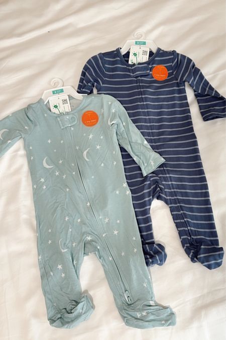 New Carters super soft baby sleeper onesies for $9! 

Target 
Baby pajamas 
Blue boy pajamas 

#LTKbaby #LTKSeasonal #LTKfindsunder50