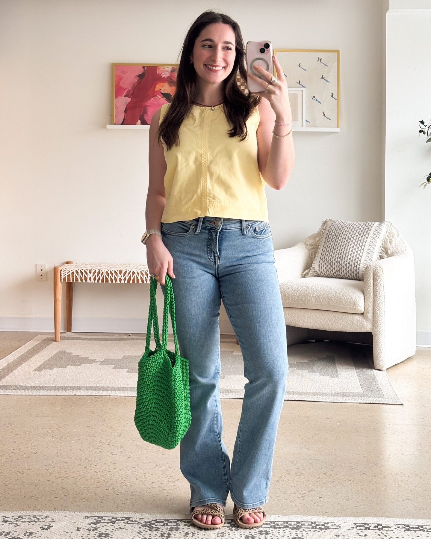 These denim shell tops are still winning! Paired them with my current favorite jeans & this pop of color bag that is totally coming with me for spring break ☀️