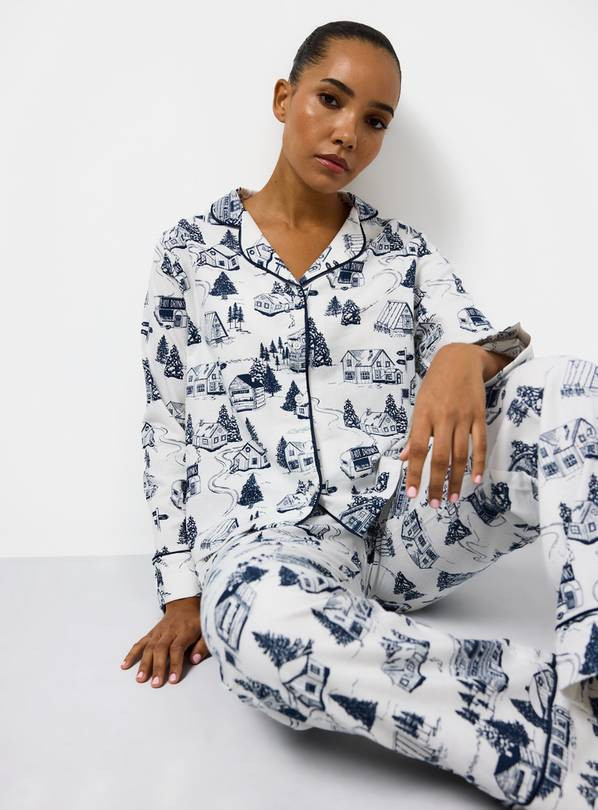 Women's Christmas Ski Scenes Printed Traditional Pyjamas 24 | Tu Clothing