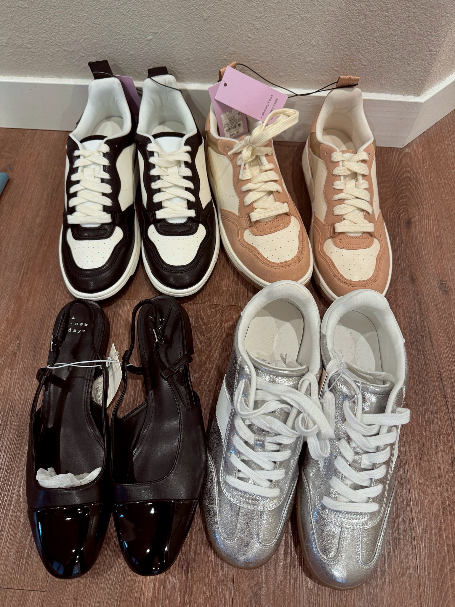 Target fall shoes are absolutely adorable & SO affordable 🖤😍

#LTKFindsUnder50 #LTKFallSale