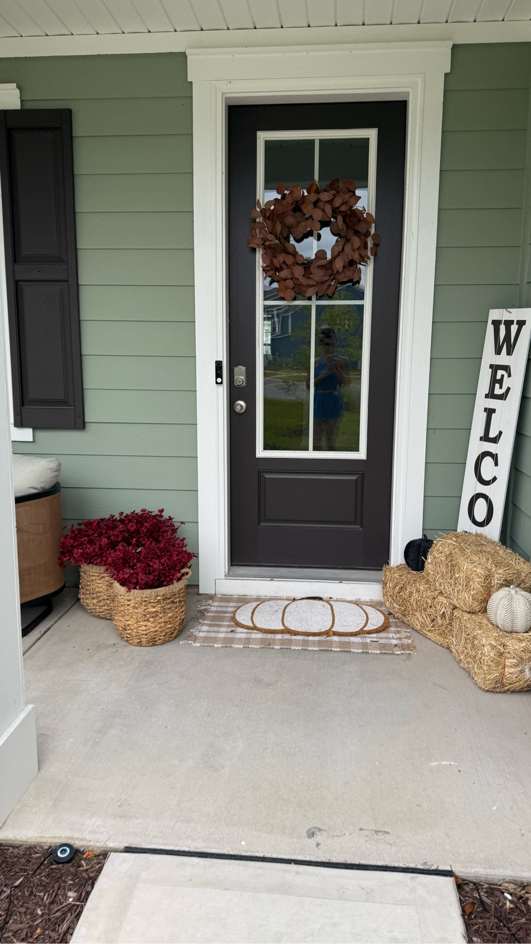 #fall #falldecor #fallinspo #frontporch #frontporchdecor #frontporchinspo #moderndecor #outdoor #ltk #targetfinds #walmartfinds #amazonfinds #lowesfinds

#LTKHome #LTKSeasonal