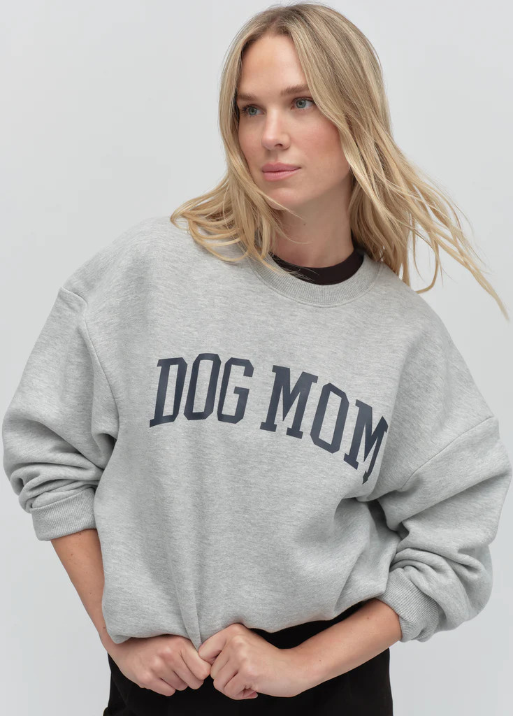 THE DOG MOM SWEATSHIRT | Favorite Daughter