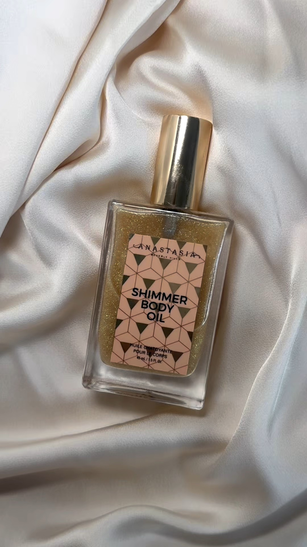 Shimmer body oil of my dreams. Super pigmented and the shimmers are so little and beautiful! 12/10. ✨🫶🏼

#LTKgrwm #LTKBeauty #LTKGiftGuide