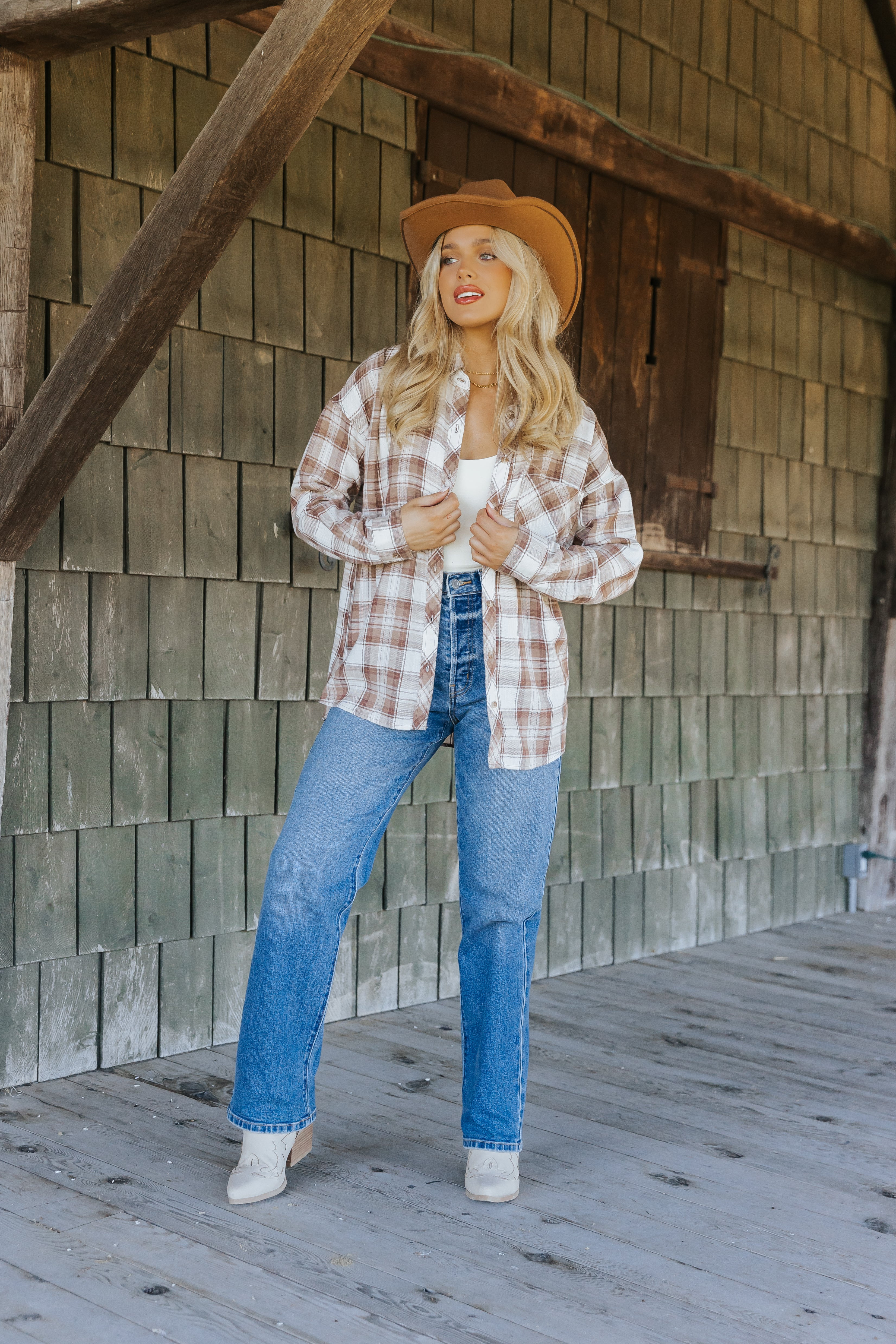 Georgia Bulldogs Graphic Tee - Cream | Magnolia Boutique