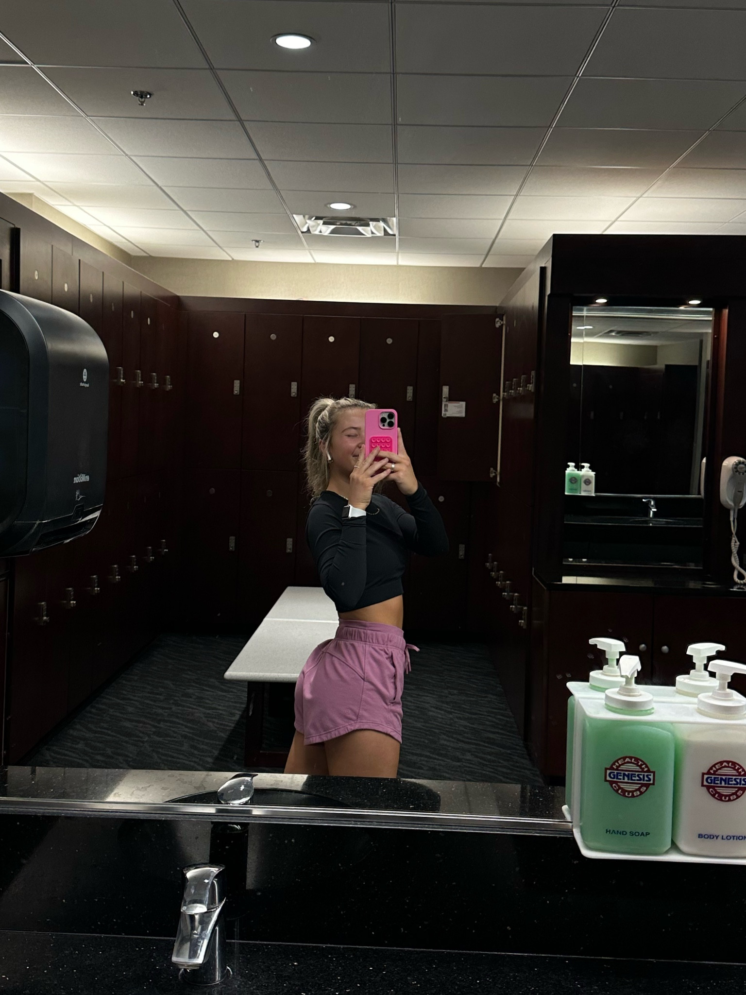 Top Small
Bottoms 4

#LTKfindsunder100 #LTKstyletip #LTKfitness