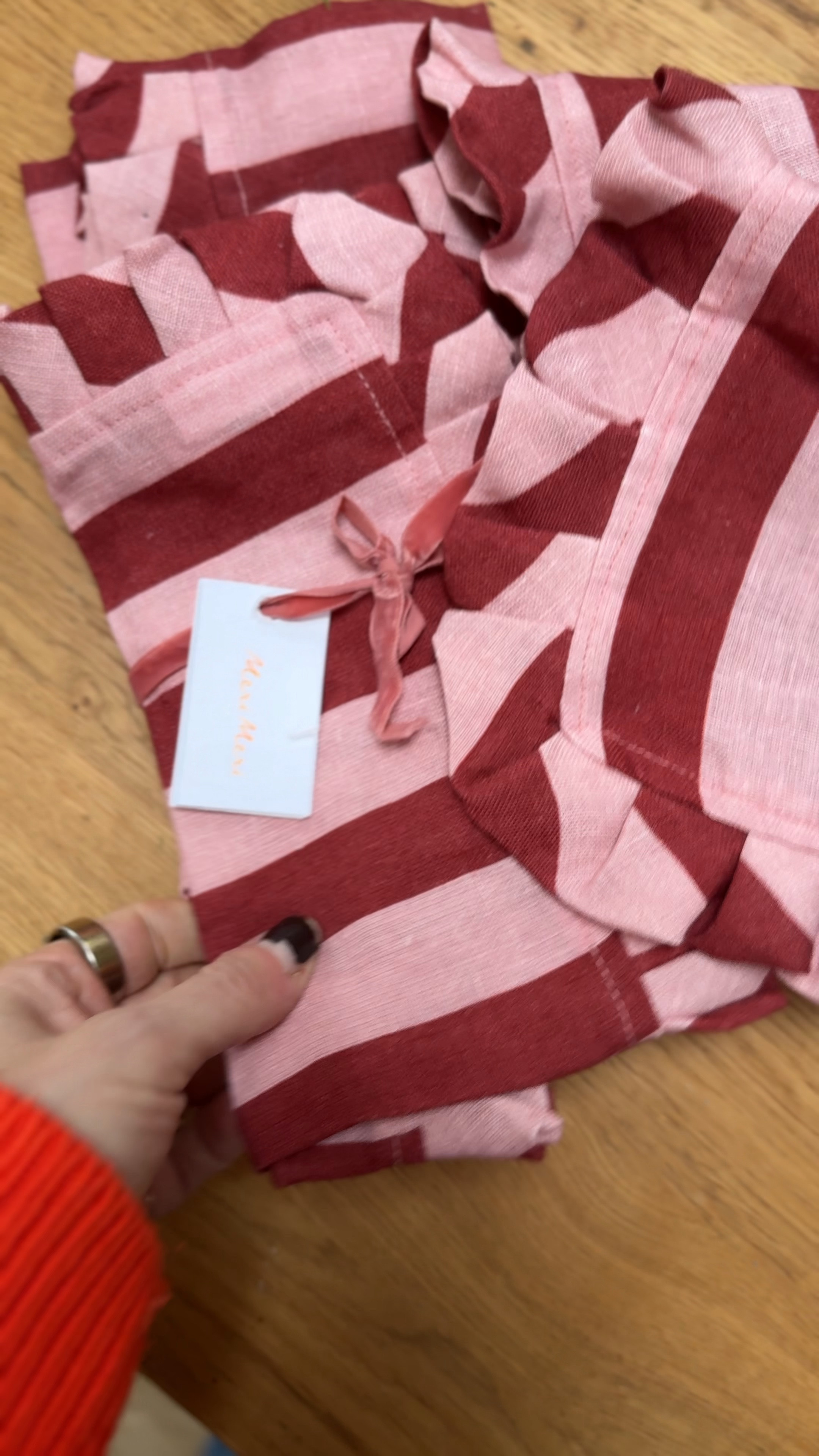 The sweetest red & pink striped linen napkins…great gift & perfect for a festive holiday dinner (or Valentine’s Day!). Comes in a set of 4  

Meri Meri, tablescape, tabletop, entertaining, Christmas dinner

#LTKfindsunder100 #LTKhome #LTKparties