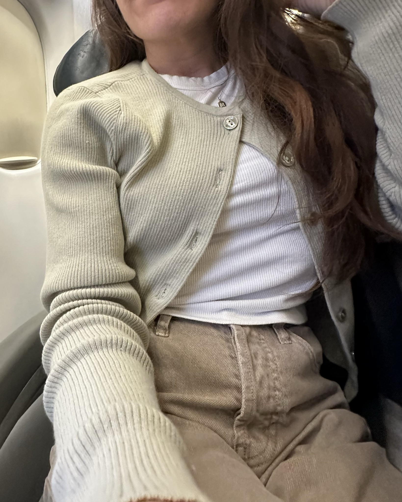 Comfy airport fit. I swear these jeans are the most comfy ever! They are fitted in the waist and a boyfriend fit (loose) throughout the leg which I love  

#LTKFindsUnder50 #LTKTravel #LTKSaleAlert