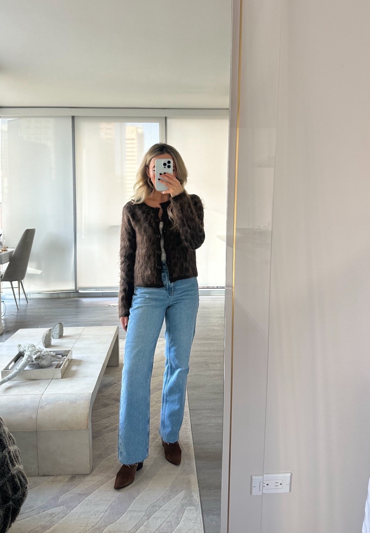 Chicago: Daily Outfit
Cold weather uniform: sweater, jeans & boots
*I am obsessed with the Abercrombie bra free collection- I have been wearing this tank non stop whether layering under sweaters or cardigans or just wearing it with sweatpants lounging at my apartment 
• rounded up other leopard cardigans at different price points 

#LTKdayinmylife #LTKootd #LTKSeasonal