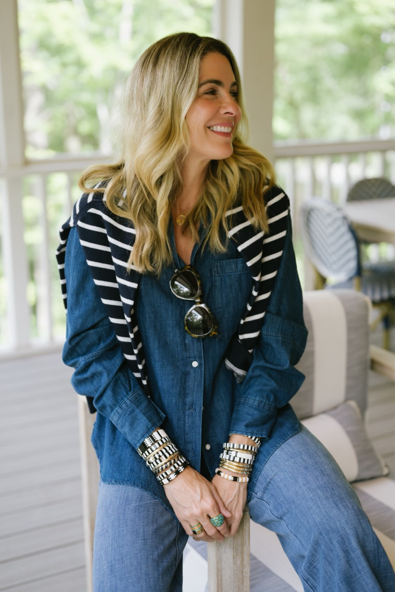 \\ Fall Layers // 

Stripes, quilting, & denim. Loving these recent pieces from @walmart that all happen to be under $40!! This dark chambray shirt will be on repeat all season long. 

@walmartfashion 
#WalmartPartner 
#WalmartFashion

@shop.ltk #liketkit 