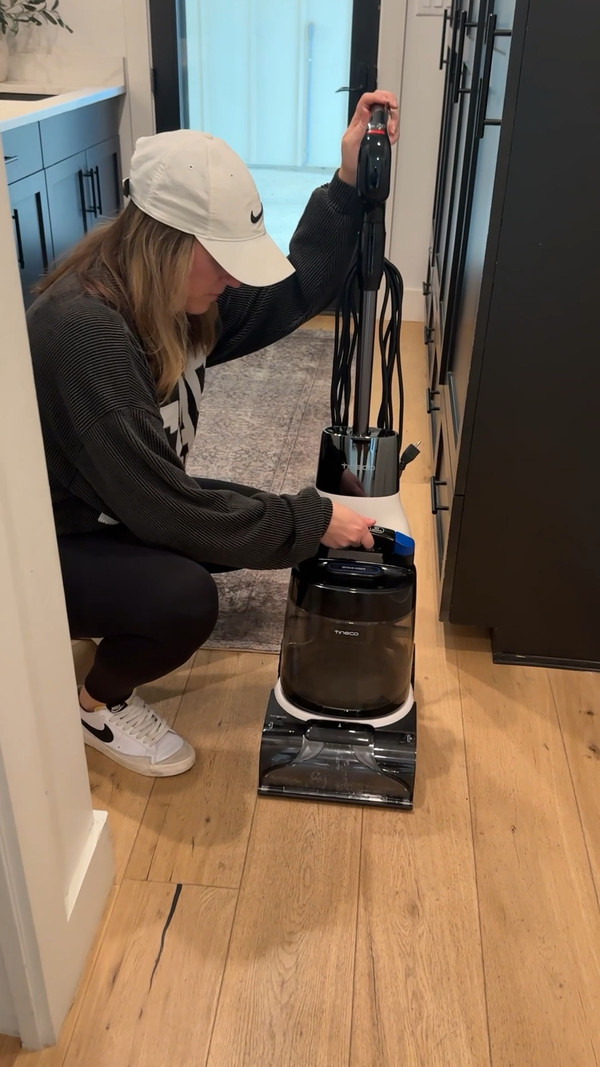 Say goodbye to messy, time-consuming carpet cleaning!