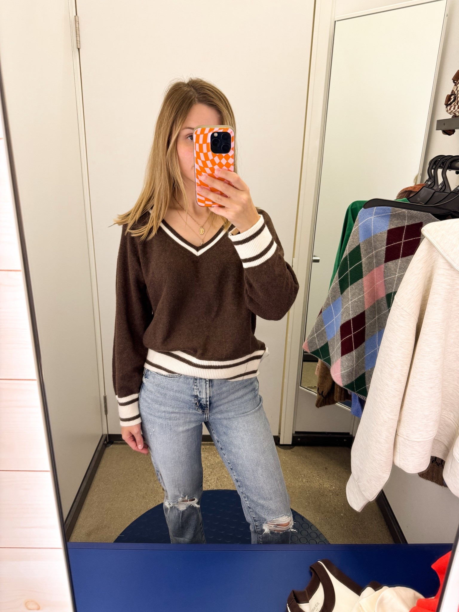 Old Navy finds + they are on sale! 💁🏼‍♀️☺️

This sweater is SO soft and the styling options are truly endless!



#LTKPetite #LTKSaleAlert #LTKootd