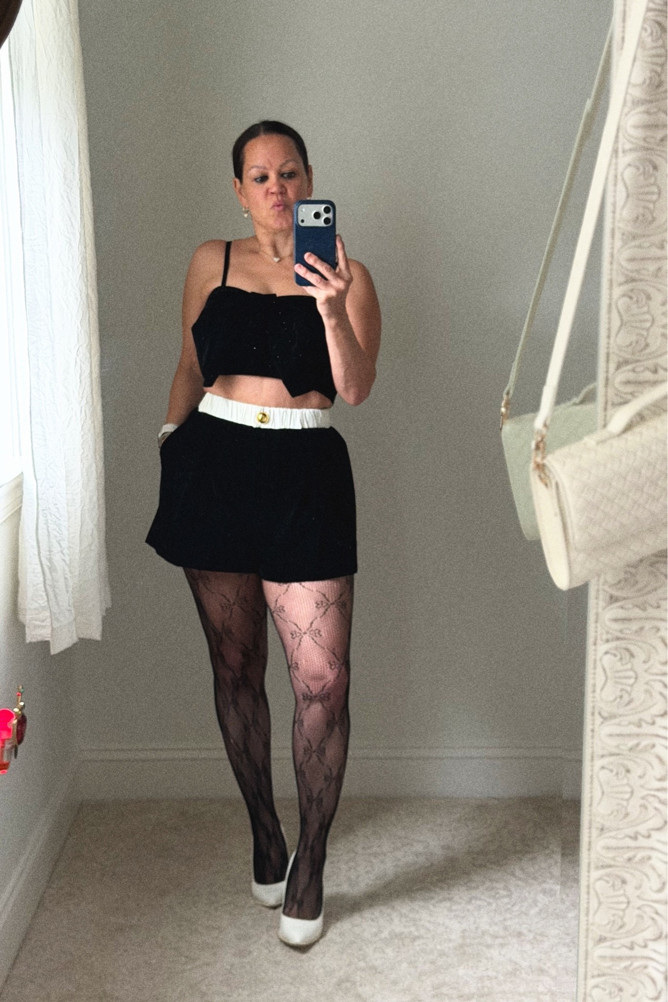 A little classy, a little daring 🖤


#MonochromeStyle #DateNightOutfit #ClassyStyle #FeminineFashion #StyleOver40

#LTKgrwm