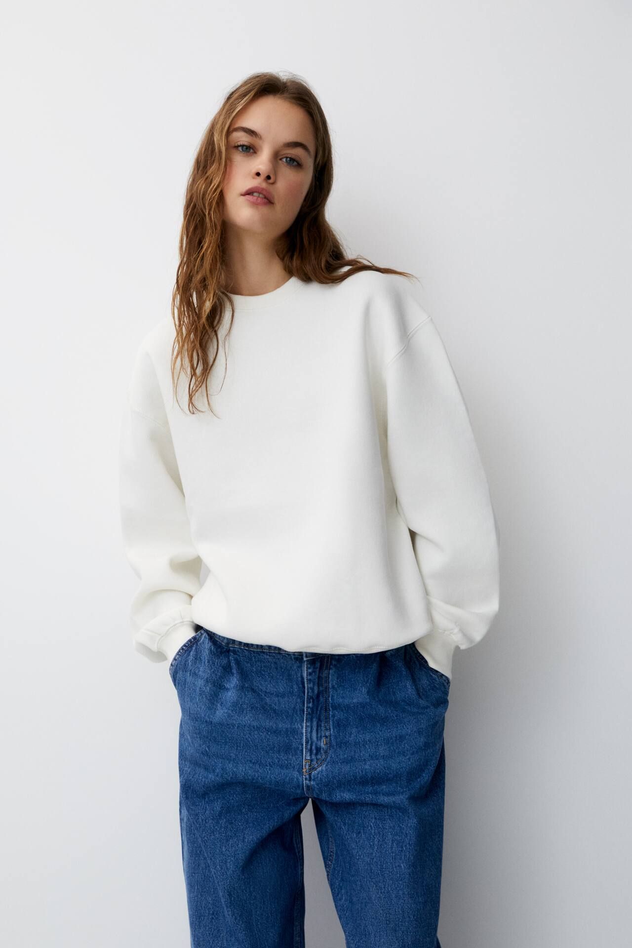 Basic oversize round neck sweatshirt | PULL and BEAR UK