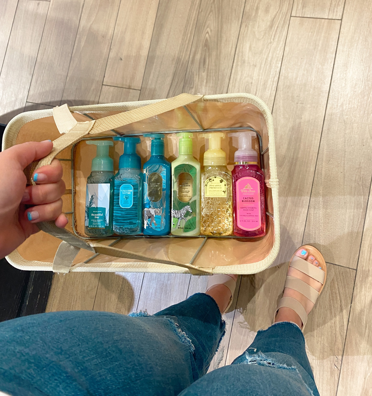 B&BW is addicting if you missed the hand soap sale this weekend 🧼 one wicked candles are on sale use code LILGLOW to make them 5.95 !!! (Originally 15.95) just in time for Mother’s Day!!



#LTKhome #LTKGiftGuide #LTKunder50