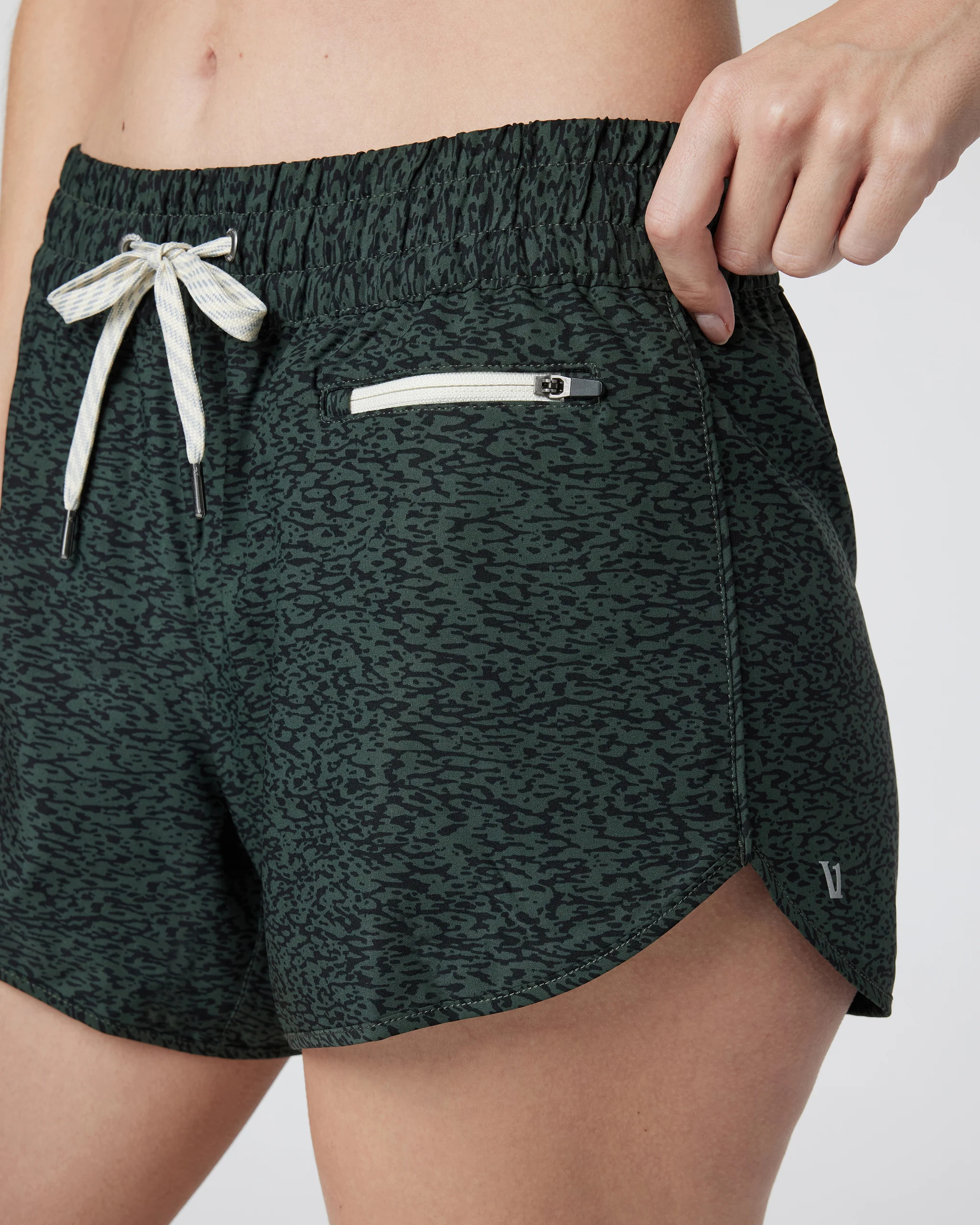 Clementine Short 2.0 | Women's Black Running Shorts | Vuori | Vuori Clothing (US & Canada)