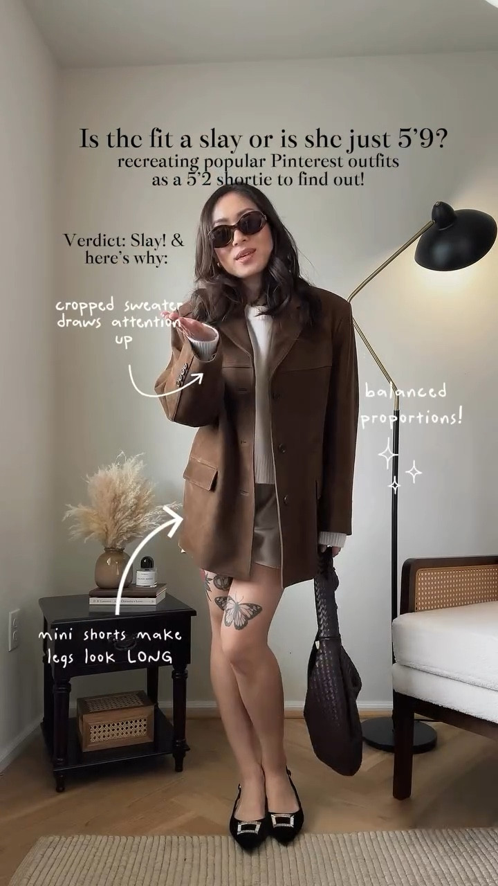 The ONE lesson you should take away from this video if you had to? Mini shorts are a short girl’s best friend! 🤎 Mini shorts automatically make the legs appear much longer, and if you’re a short girl, that can be the difference between feeling “stumpy” and feeling 5’9 and confident ✨. So this oversized blazer and spring shorts look? Dare I say it’s 5’2–approved! 🧑🏼‍⚖️

Original outfit is from @pauline__dt 🤎 who I admire greatly for minimalist, elegant outfit inspiration! 

🔗 Outfit specifics always linked in bio → LTK @amandacapsulewardrobe
⸻

#capsulewardrobechallenge #petitestyle #sourceunknown #recreatingpinterestoutfits