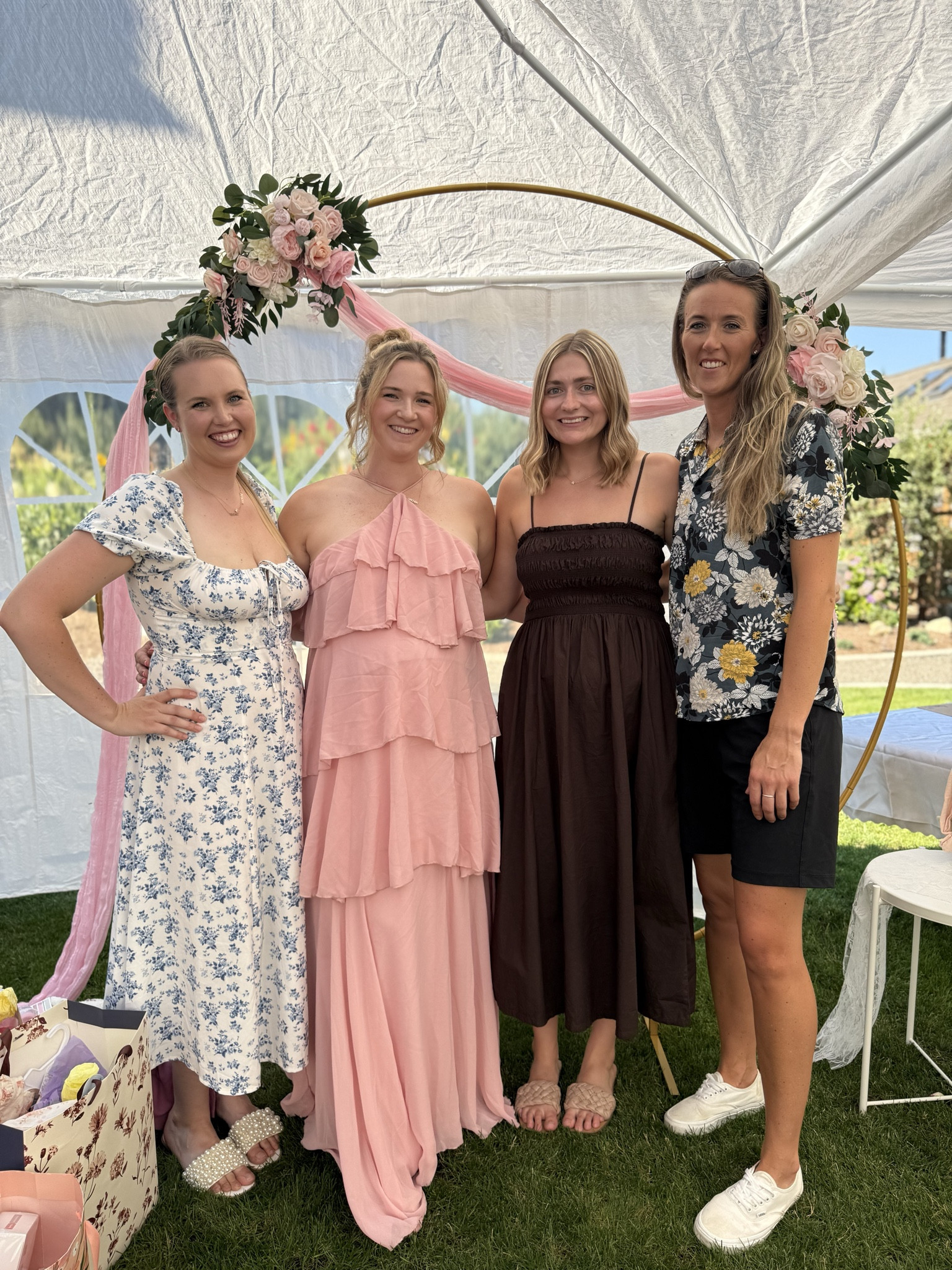 Baby shower guest wear// baby shower dress// baby shower outfit

#LTKBaby #LTKParties #LTKBump