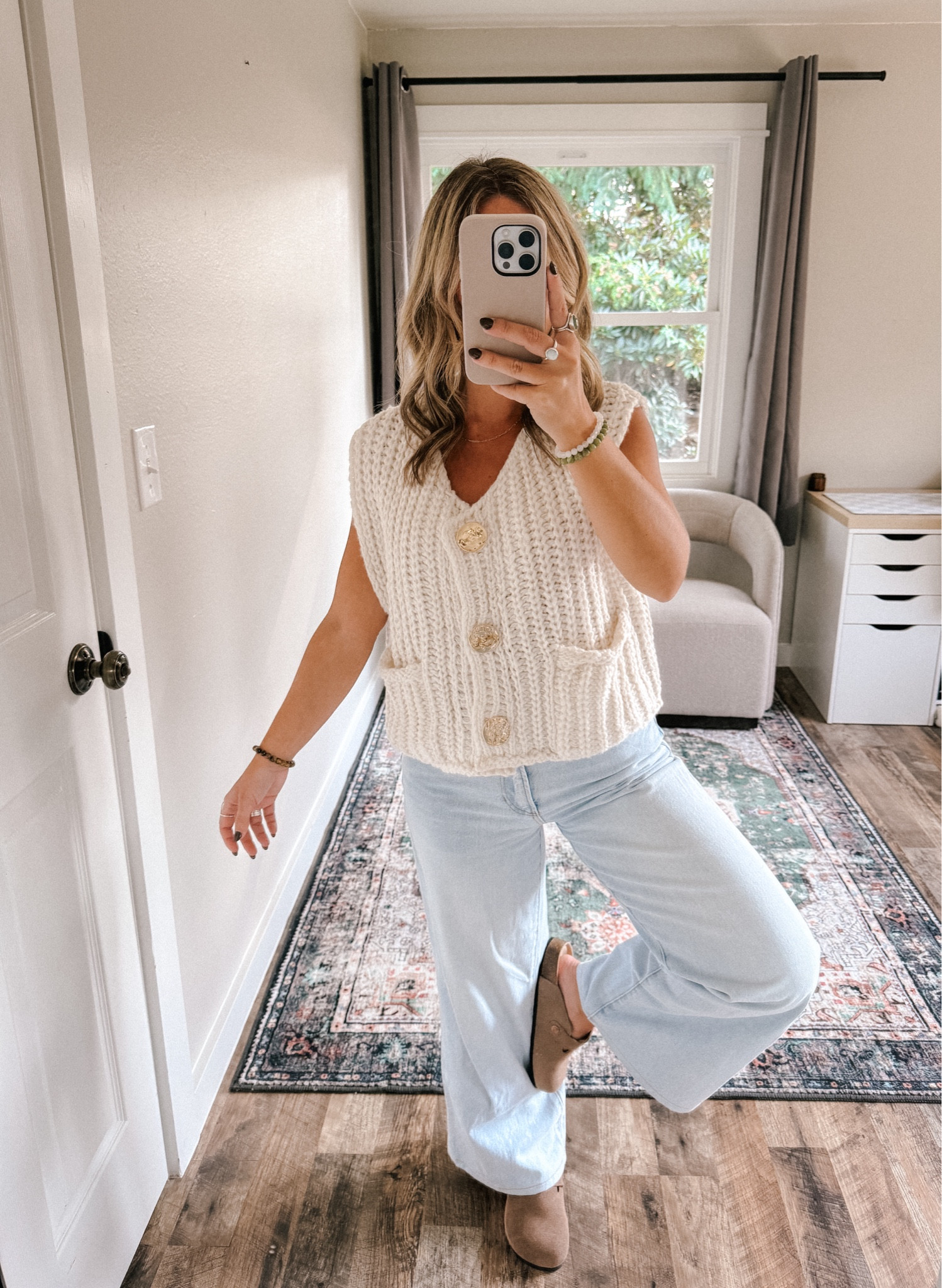 Simple OOTD👖 
Top: Small 
Jeans: 26 

#LTKBeauty #LTKStyleTip #LTKSeasonal