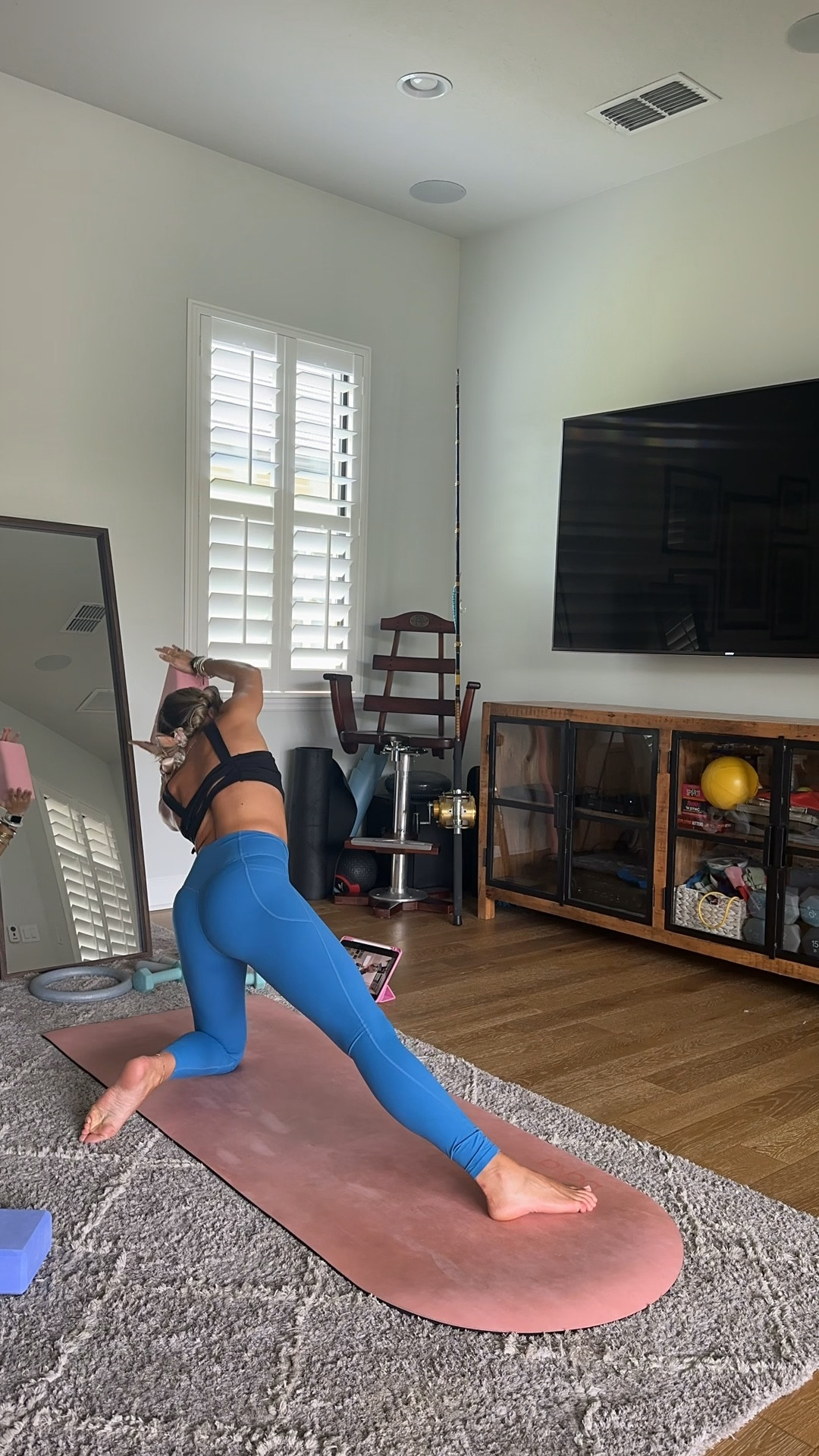 Halara SoCinched High Waisted Tummy Control Side Pocket Shaping Training UltraSculpt Leggings size XS but size up! Free people movement old sports bra. #workoutgear #workoutwear #pilates #ootd #outfit #athleticwear #athleticoutfit #bikershorts #sportsbra #pilatesoutfit #athleisure #bala #pilatesworkout #pilateslovers #pilatestiktok #balabangles Bala use code SLOANE15. 

#LTKActive #LTKFitness #LTKVideo