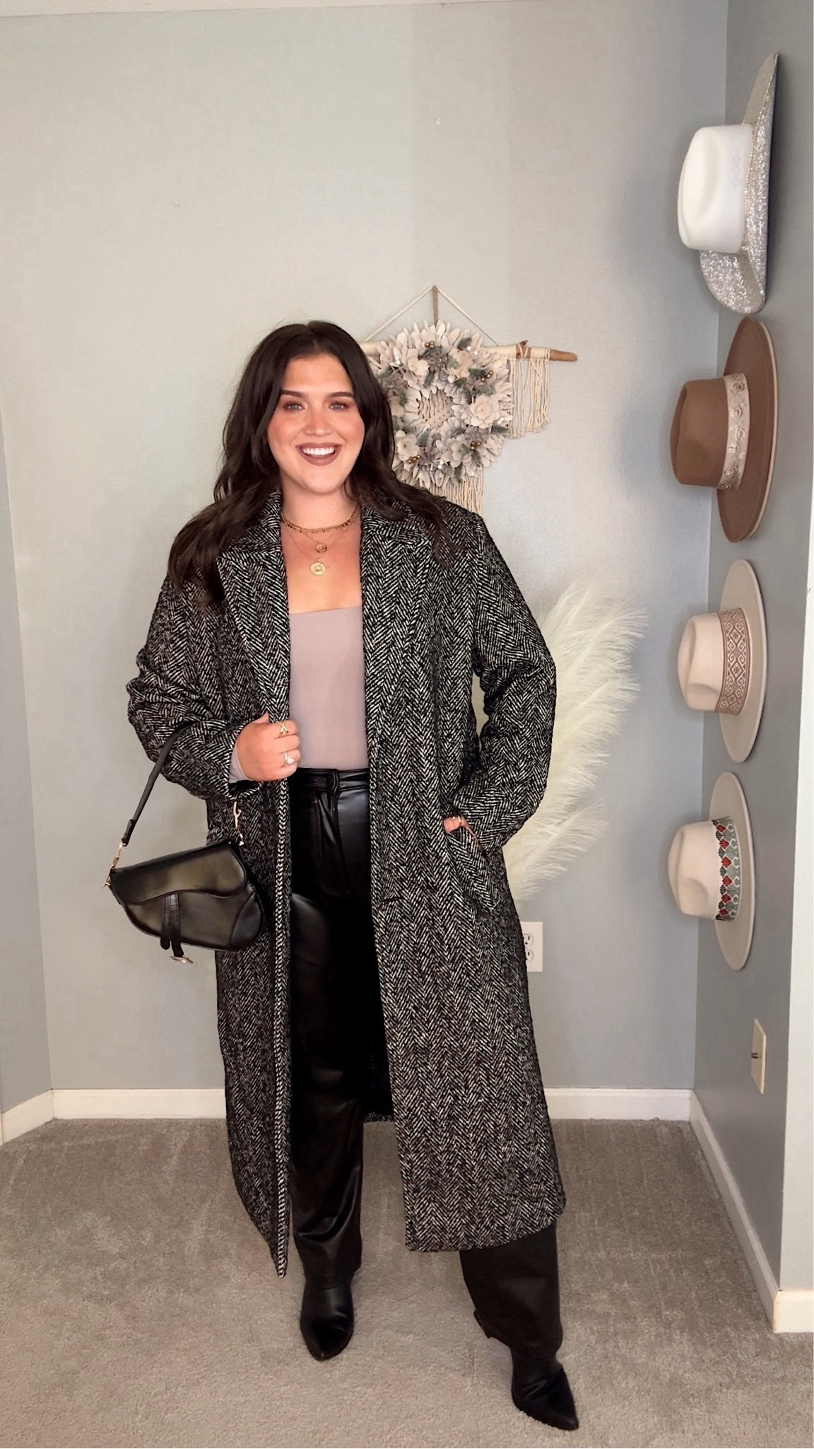 Chic date night outfit inspo 💜✨🥂 
Square neck bodysuit, black leather pants, trench coat, booties and designer inspired handbag
Bodysuit: XL 
Pants: 33R (16) 
Coat: XL
#ootd #datenightoutfit #chicstyle #winterfashion #leatherpants #coat #trenchcoat #topcoat 

#LTKstyletip #LTKplussize #LTKSeasonal