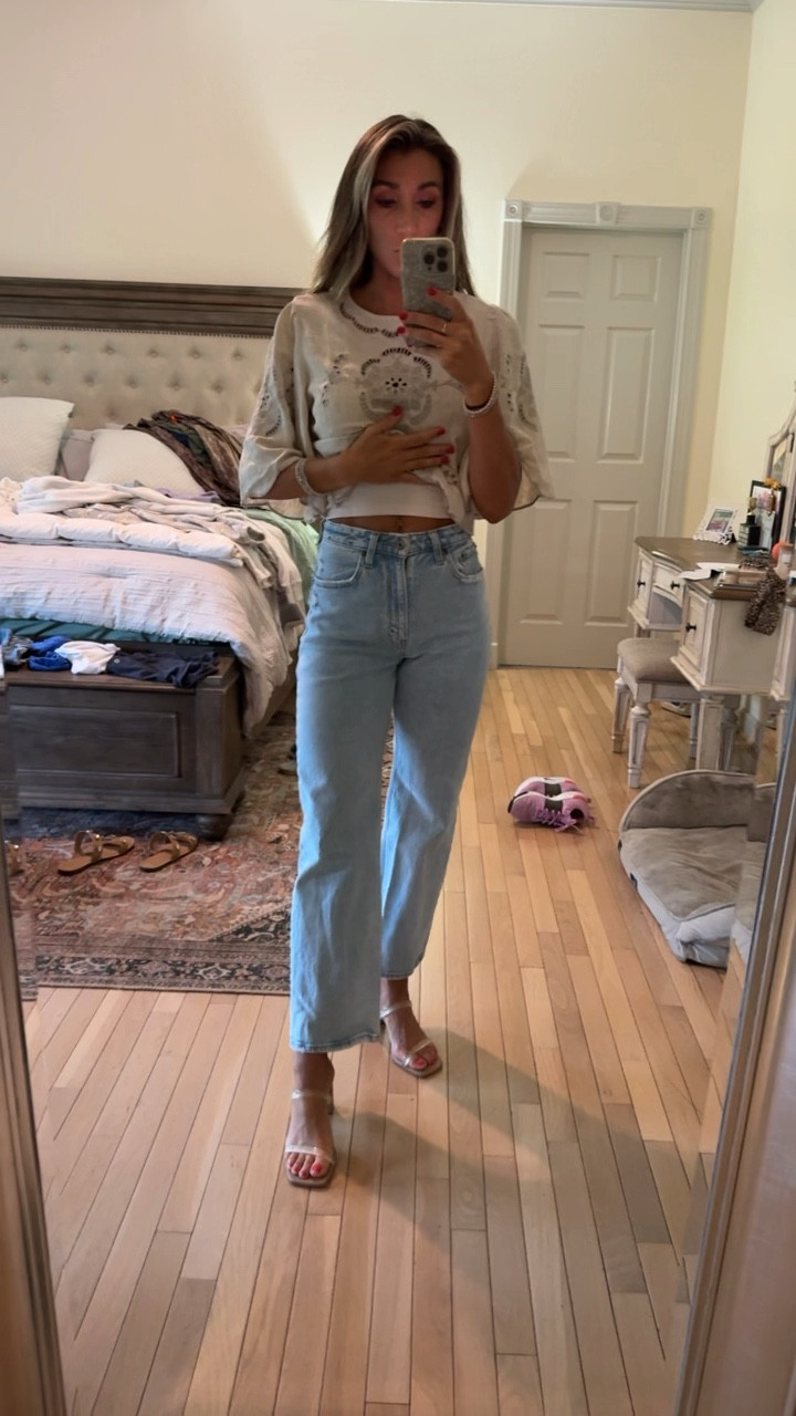 A&F favorite jeans and top with 15% off sale! 

#LTKSeasonal #LTKSaleAlert #LTKFindsUnder100