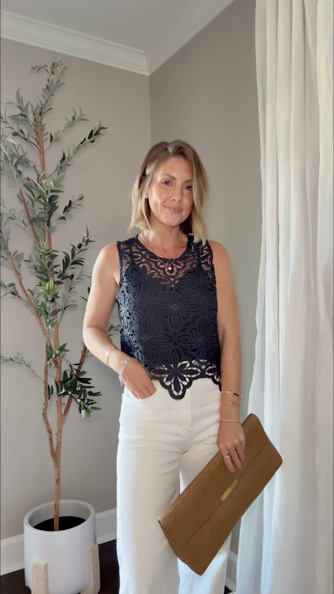 XS top / 24 jeans 

#LTKPetite #LTKOver40 #LTKootd