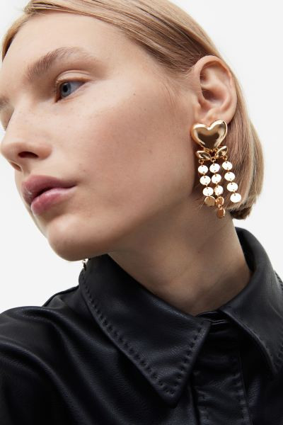 Heart-shaped pendant earrings | H&M (UK, MY, IN, SG, PH, TW, HK)