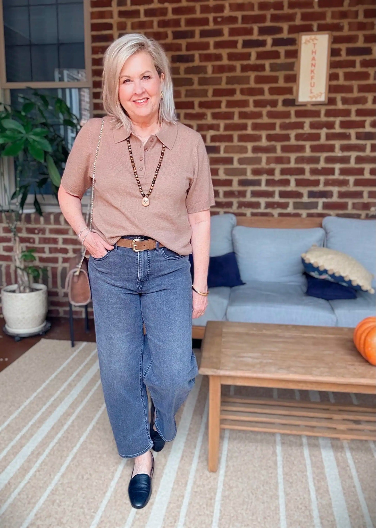 Barrel jeans are trending right now and I’m wearing a size 29. I have linked several similar sweaters (I’m wearing a large).