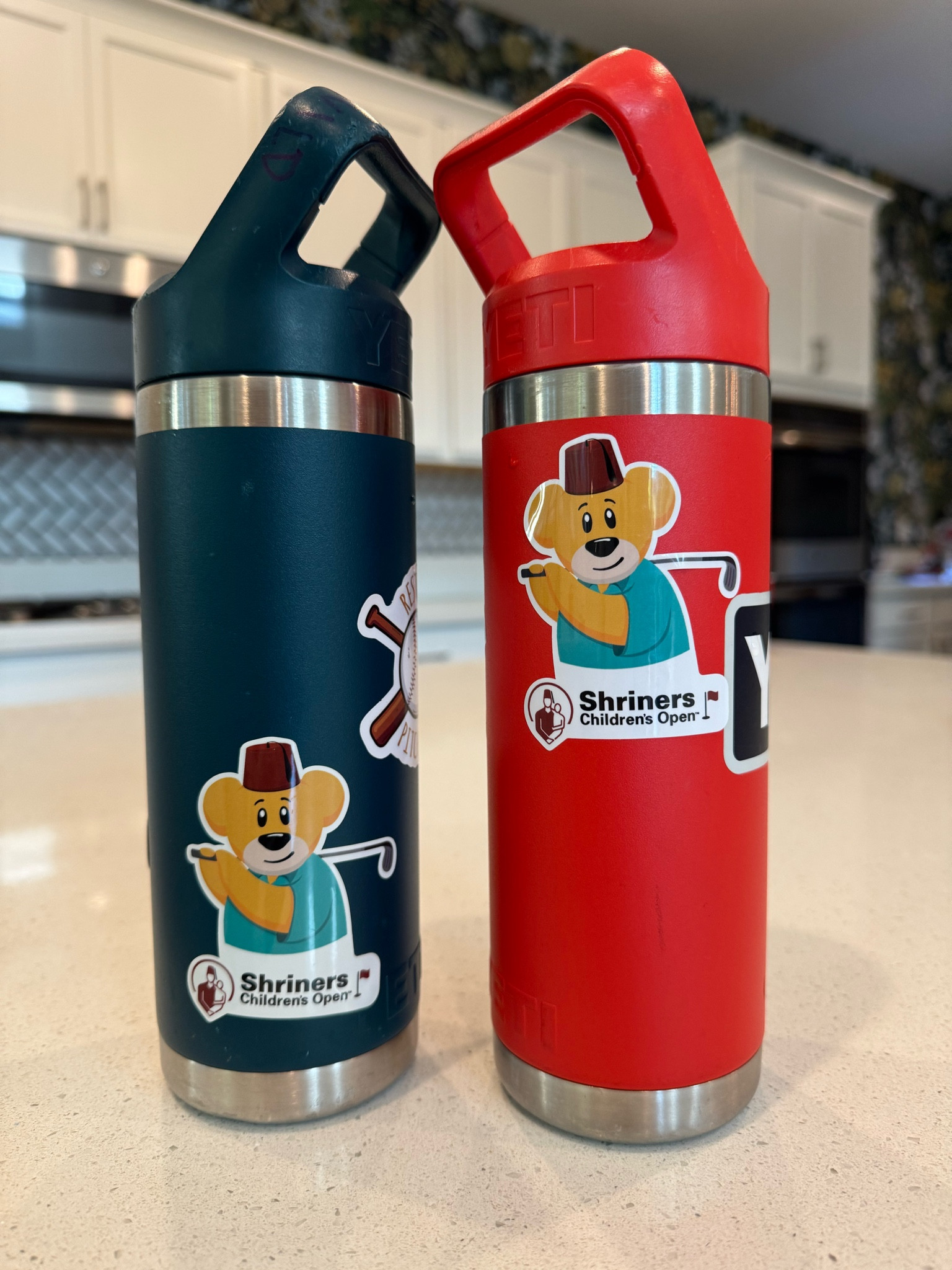 The best school & on-the-go water bottles for kids! 

When my kids were younger we did the 12oz size. Now they do the 18oz size. 

Comes in sooo many different colors (15!)