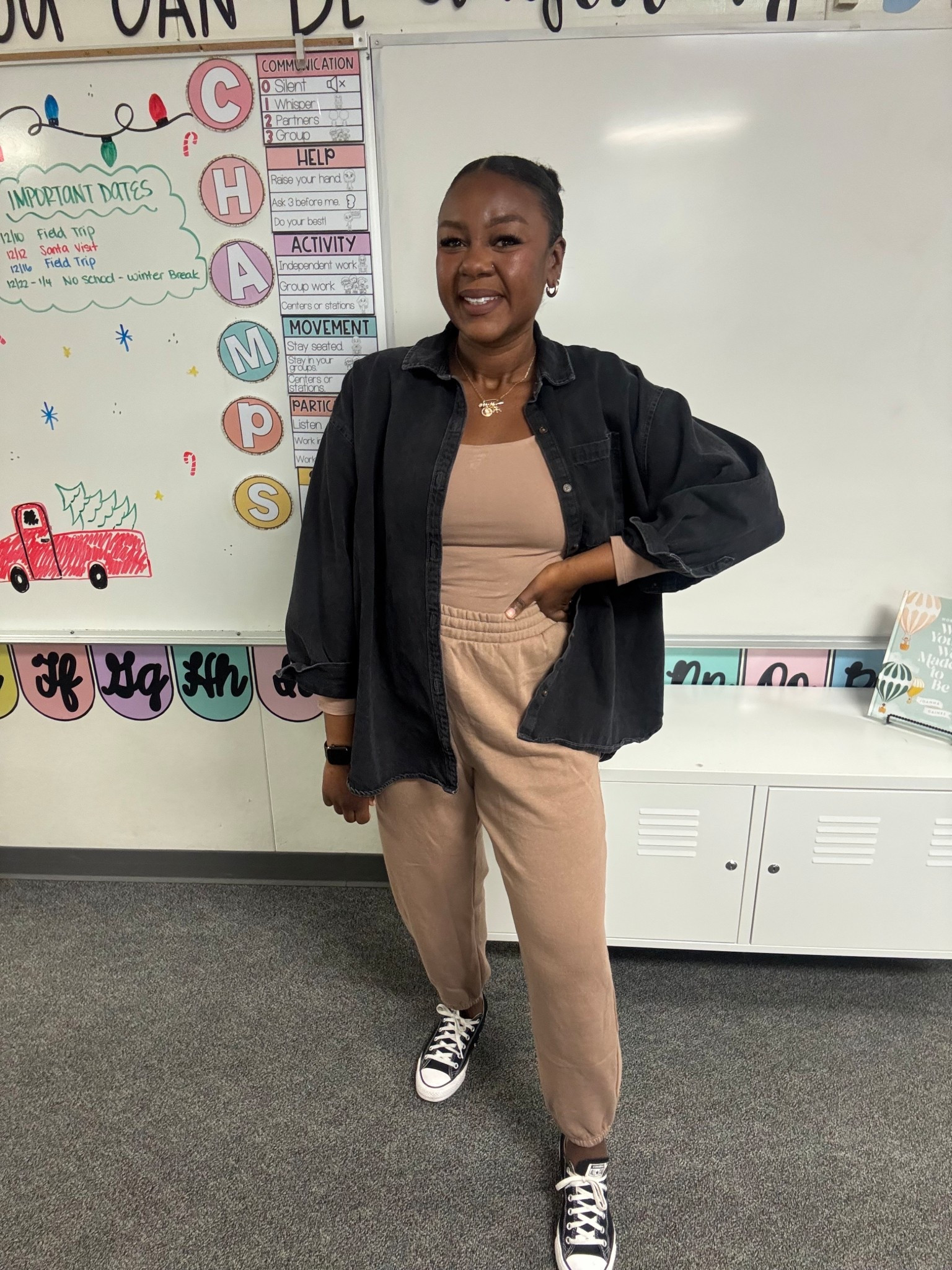 Midsize teacher mom comfy gal outfit
Sweats

#LTKFindsUnder100 #LTKTall #LTKMidsize