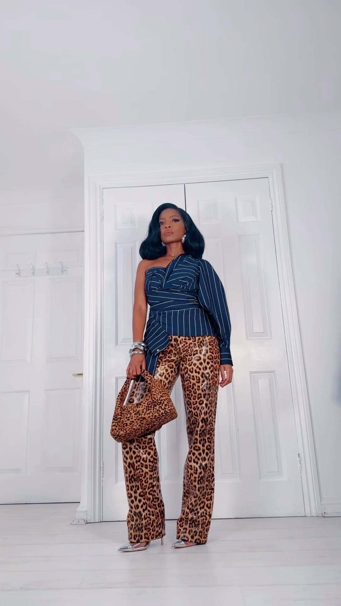 Outfit Inspo by Rihanna. The bag is from NA-KD, will link similar below