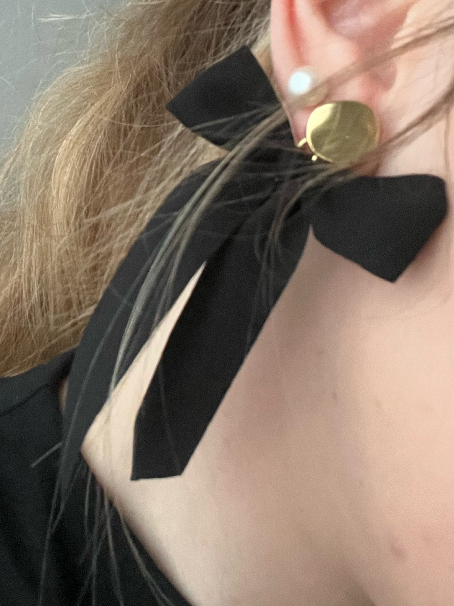 The cutest bow earrings 🖤 perfect for holidays #LTKearrings #LTKjewelry 