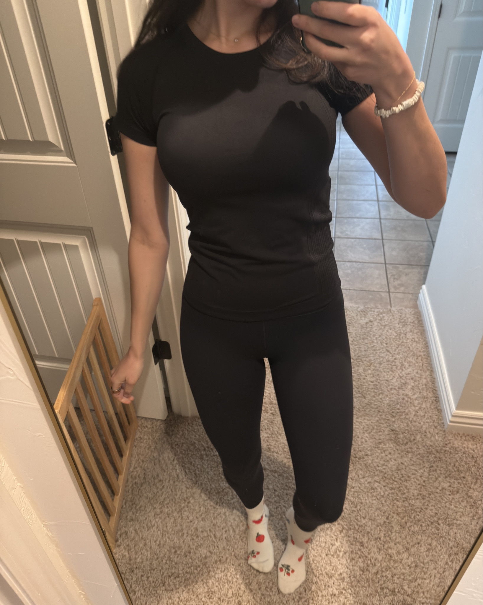 all black workout fit

old navy tee is a duuupe: wearing an XS but it’s a little tight on my arms  

#LTKActive