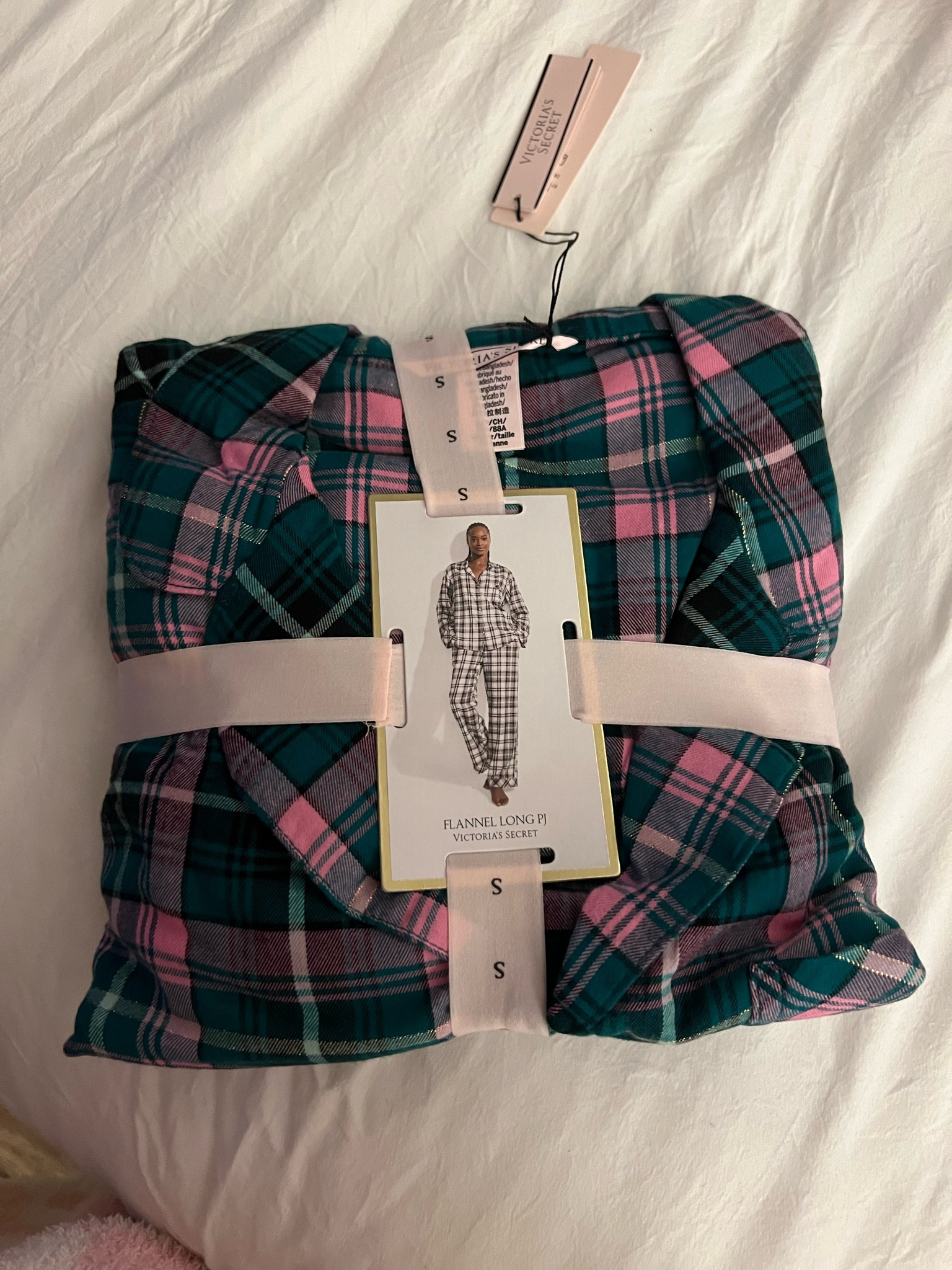 christmas present to myself 

#LTKfindsunder50 #LTKsalealert #LTKSeasonal