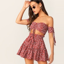 Ditsy Floral Ruched Crop Top & Flounce Skirt Set | SHEIN