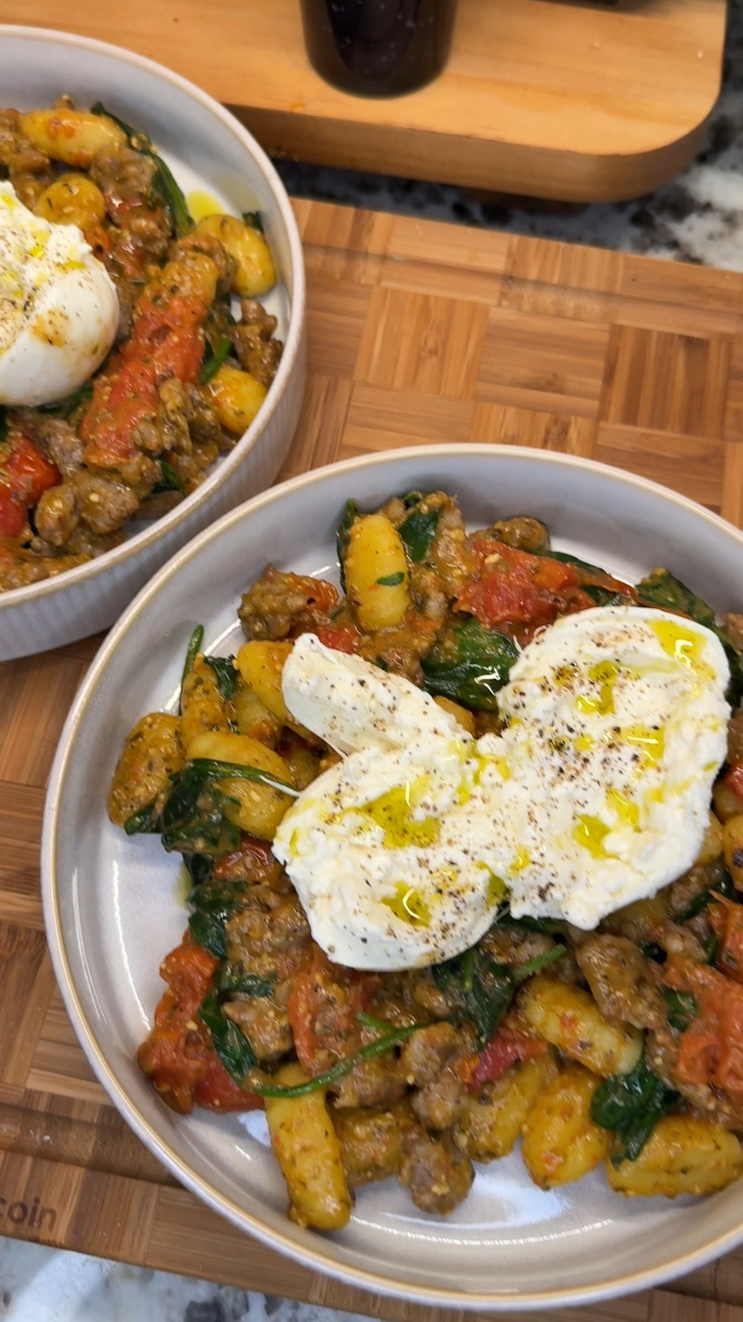 this sausage & gnocchi sheet pan meal is my go to for an easy, always delicious dinner! roasted with cherry tomatoes, tossed in pesto & served with a ball of burrata- you are going to love🍅🌱🫶

Ingredients:
- 1 lb Italian sausage, broken into pieces
- 1 package gnocchi
- 16 oz cherry tomatoes
- 1 tbsp olive oil
- 1 tsp each salt, pepper, Italian seasoning
*bake at 415°F for 25-30 minutes
- 1/3 cup pesto
- big handful spinach
- ball burrata (drizzle with @Graza olive oil, salt & fresh cracked pepper)

#LTKHome #LTKFamily #LTKSeasonal